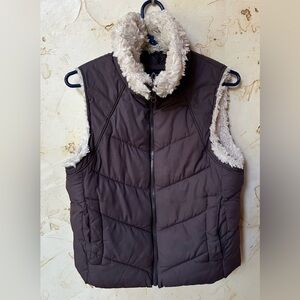 Big Chill Cocoa Brown Vest Faux Fur Trim Zip Up, Size Medium Spring Ready